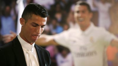 Café português vende "Bolachas Ronaldo" no Reino Unido e causa polémica - TVI