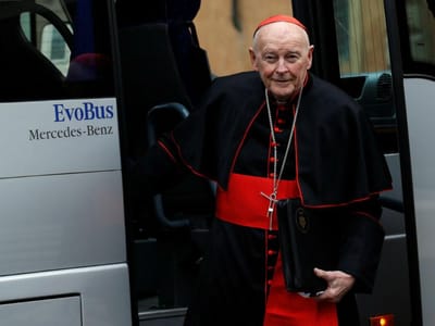 Vaticano: Papa ordena investigação aprofundada sobre cardeal McCarrick - TVI