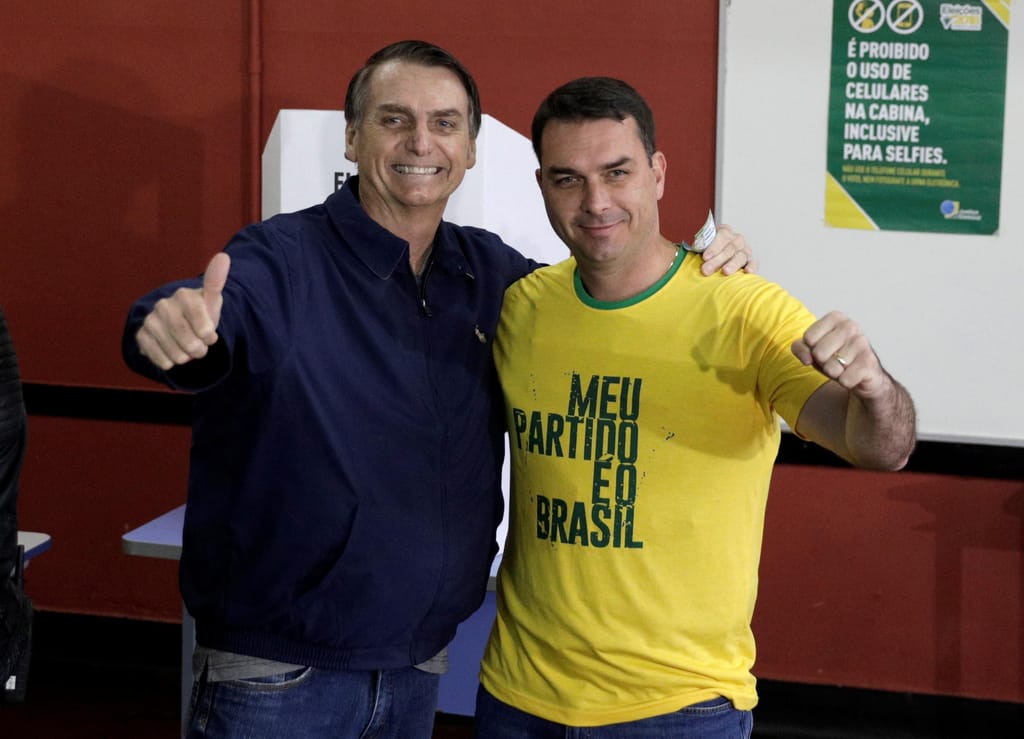 Jair Bolsonaro durante a votação nas presidenciais brasileiras de 7 de outubro