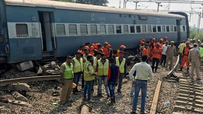 Pelo menos cinco mortos e 35 feridos em descarrilamento de comboio na Índia - TVI
