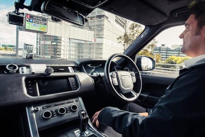 Range Rover Sport autónomo faz rodagem em Inglaterra - TVI