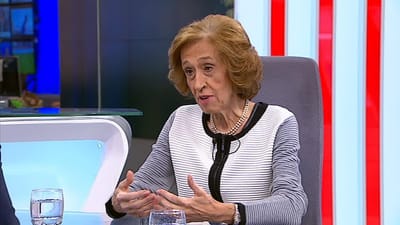 Ferreira Leite diz que "medidas são boas", mas não acredita em défice zero - TVI