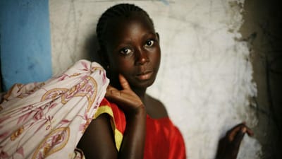 Alunas são exploradas e abusadas pelos professores no Senegal - TVI