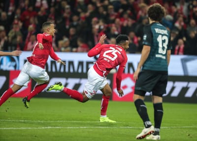 Jogo de loucos termina com empate entre Mainz e Leipzig - TVI