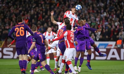 Champions: «bis» de Pavkov derrota Liverpool em Belgrado - TVI