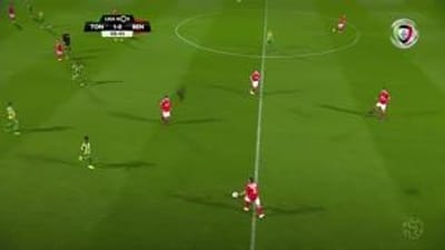 VÍDEO: Jonas empata na primeira vez do Benfica na área do Tondela - TVI