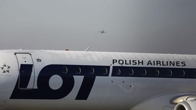 Companhia aérea pede dinheiro aos passageiros para reparar avião - TVI