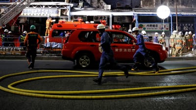 Pelo menos sete mortos em incêndio numa casa de madeira no noroeste do Japão - TVI