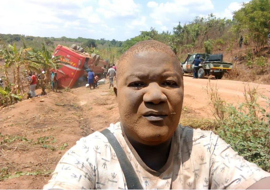 Selfie de homem depois de acidente de autocarro torna-se viral