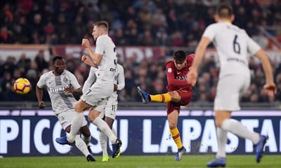 Roma recupera duas vezes e empata frente ao Inter de João Mário - TVI