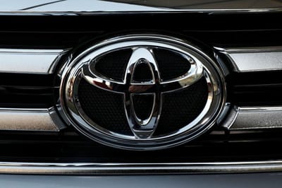 Toyota recolhe 13 mil carros - TVI