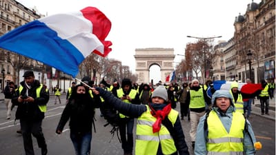Sobem para 10 os mortos em França ligados aos "coletes amarelos" - TVI