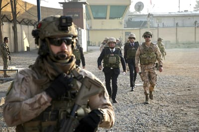 Portugal anuncia retirada dos militares do Afeganistão - TVI
