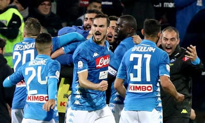 Taça de Itália: Nápoles vence e marca encontro com Milan nos «quartos» - TVI