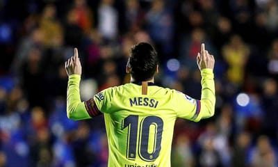 VÍDEO: «Messi ainda está acima de todos», afirma Deco - TVI