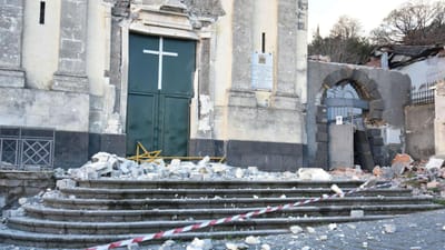 Sismo de magnitude 4,8 em Itália faz dezenas de feridos - TVI