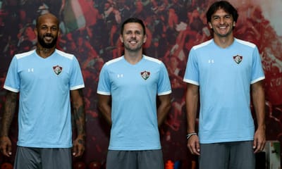 Fluminense anuncia reforços, um deles antigo lateral do Sp. Braga - TVI