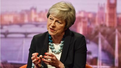 Brexit: Theresa May fala de "território desconhecido" se acordo não for aprovado - TVI