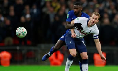 Taça Liga: Kane dá vantagem ao Tottenham sobre o Chelsea nas meias - TVI