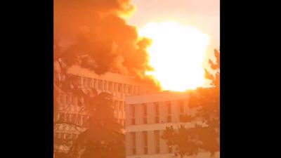 Explosão provoca incêndio na Universidade de Lyon, em França - TVI