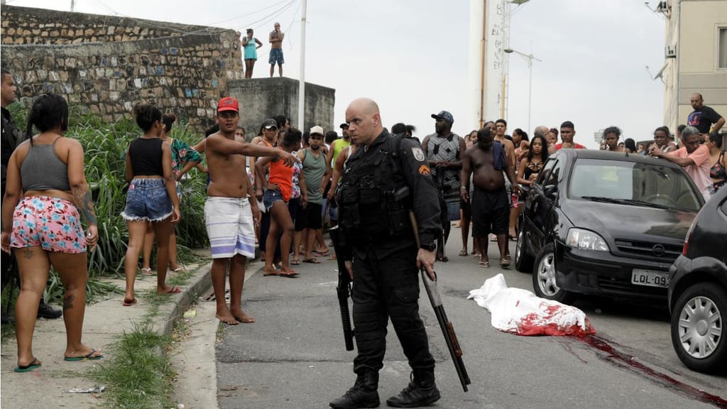 Brasil - Operação policial no Complexo do Alemão (Rio de Janeiro)