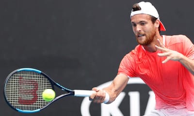 Ténis: João Sousa cai para 51.º no ranking ATP - TVI