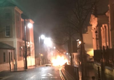 Carro explode na Irlanda do Norte - TVI
