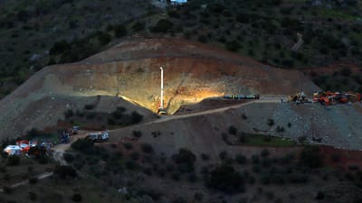 Málaga: já escavaram mais de metade do furo paralelo para tentar encontrar Julen - TVI