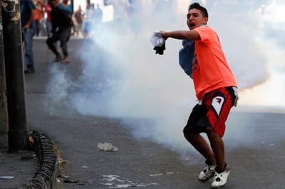 Venezuela: 16 mortos em três dias de protestos - TVI