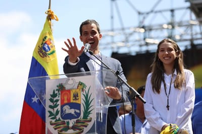 Venezuela: PCP isolado a condenar reconhecimento de Juan Guaidó - TVI