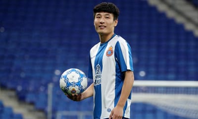 Wu Lei eleito melhor futebolista chinês de 2018 - TVI
