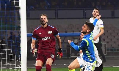Liga Europa: Nápoles confirma passagem sem Mário Rui - TVI