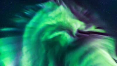 NASA captura imagem incrível de uma aurora “dragão” - TVI