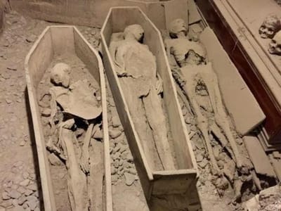 Múmia com cerca de 800 anos foi decapitada em igreja da Irlanda - TVI