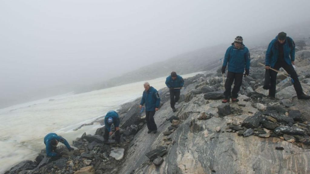 Arqueólogos desvendam segredos do gelo na Noruega
