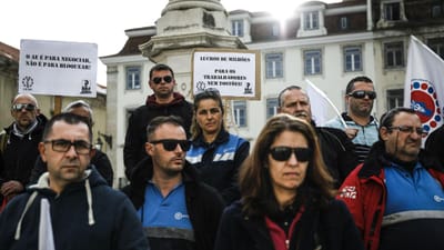 Trabalhadores da EMEL manifestam-se em frente à Câmara de Lisboa - TVI