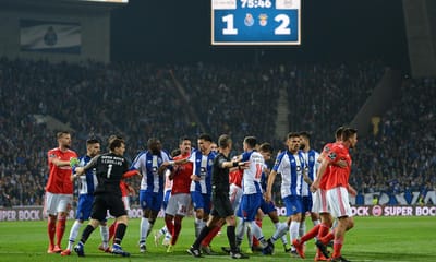 Benfica-FC Porto: Seferovic mais finalizador, Marega mais criador - TVI
