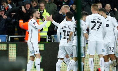 Championship: Swansea afasta Leeds de Hélder Costa da liderança - TVI