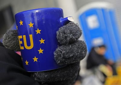 Brexit: UE avisa Londres que propostas de acordo têm de chegar até final do mês - TVI