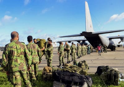 Avaria impede partida de avião com ajuda humanitária para Moçambique - TVI