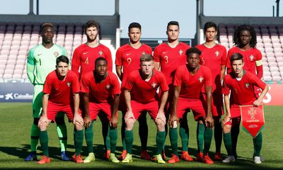 Convocados para Toulon: 10 jogadores do Benfica nos 22 convocados - TVI