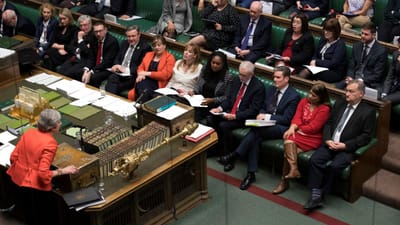 Parlamento britânico tira controlo do Brexit ao governo de Theresa May - TVI