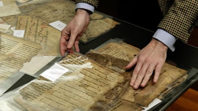 Espanha recupera "precioso" manuscrito português do séc. XV - TVI