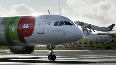 TAP tem dois voos previstos para transportar portugueses em Angola - TVI