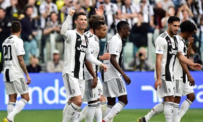 Ronaldo e Cancelo nomeados para os melhores da Serie A - TVI