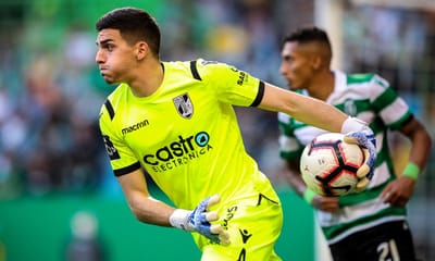 V. Guimarães: Miguel Silva vai assinar pelo APOEL - TVI