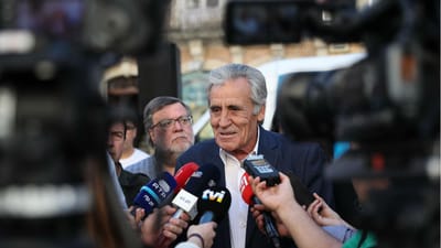 Jerónimo de Sousa afirma que "chantagem" do PS revelou convergência com a direita - TVI