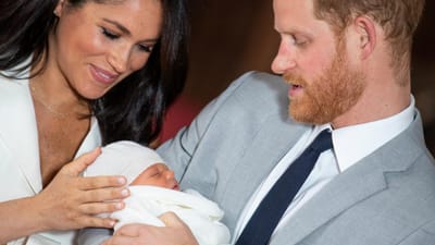Príncipe Harry e Meghan Markle revelam nome do filho - TVI