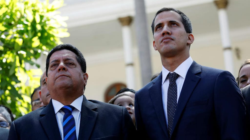 Edgar Zambrano e Juan Guaidó 