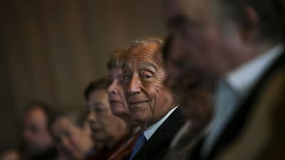 Marcelo apela ao voto nas europeias: "Quem não for votar, depois não venha dizer que se arrepende" - TVI